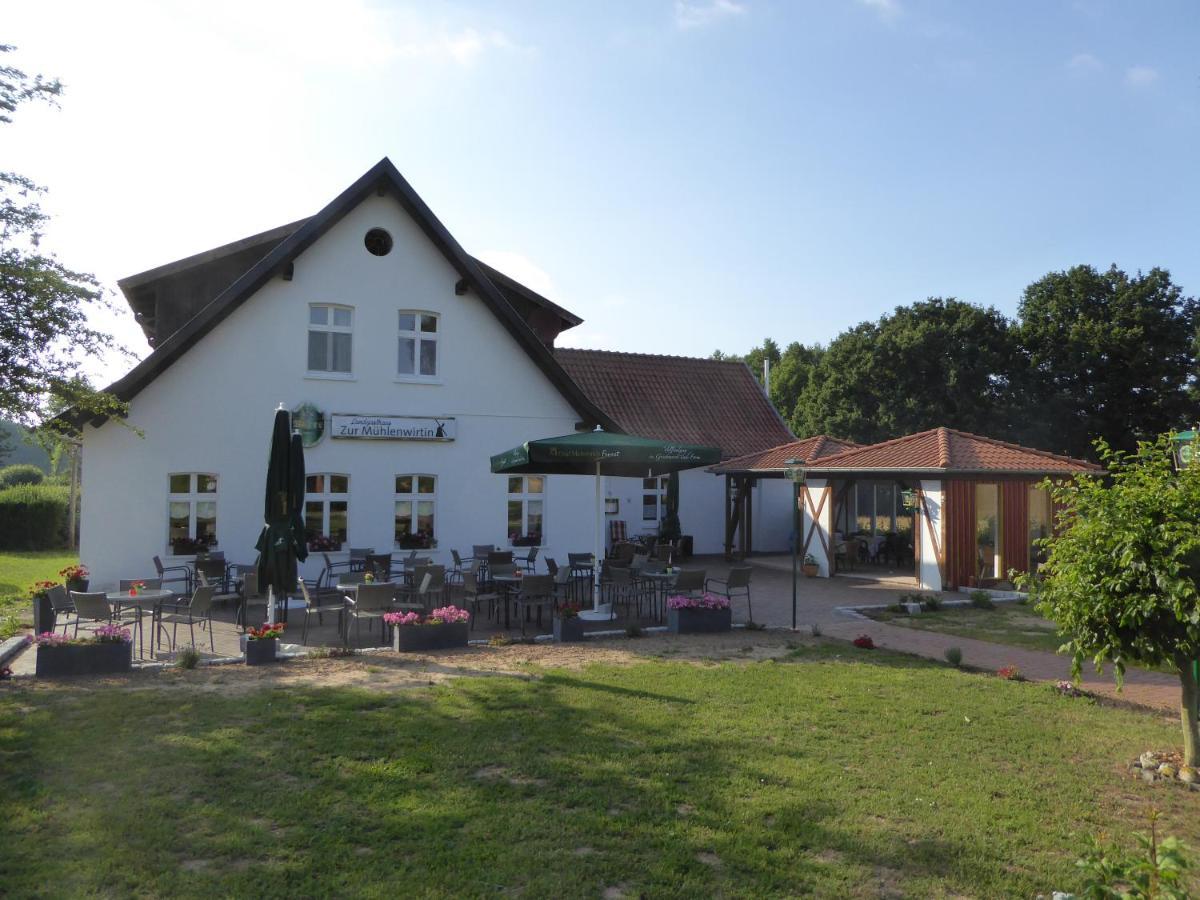 Landgasthaus Zur Muehlenwirtin Петерсхаген Экстерьер фото